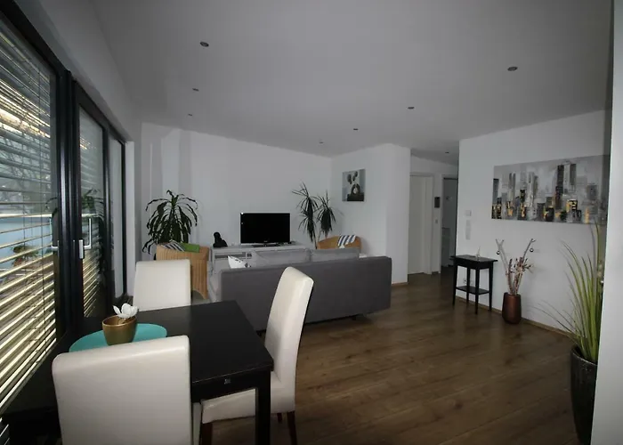 Schamne アパート